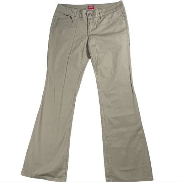Genuine Dickies Size 13 bootcut khaki pants. Never worn, only washed, NWOT - Picture 4 of 16